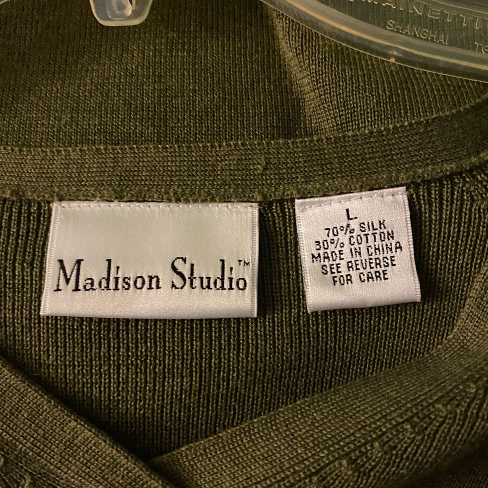 Madison Studio Blouse - Picture 3 of 3